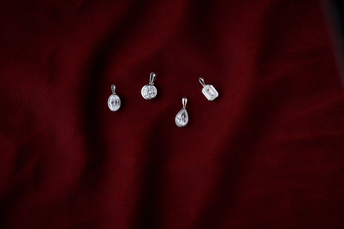 1ct LG Round Brilliant Cut Bezel Pendant